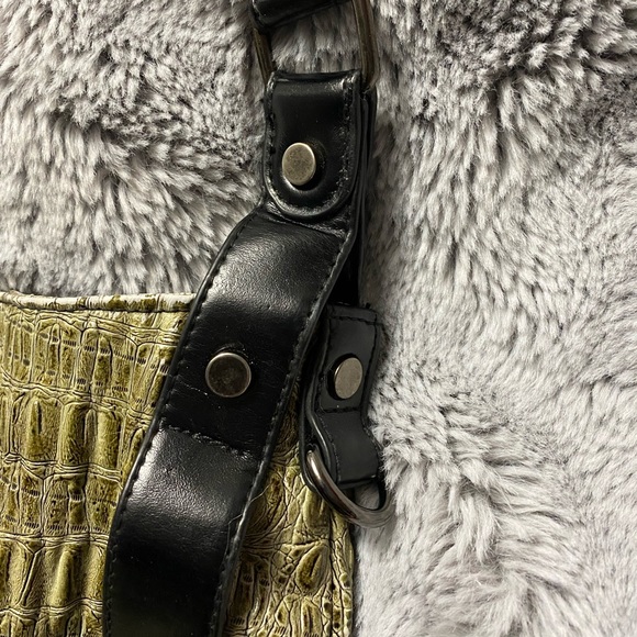 Gator print (100% PVC, no gators injured) shoulder bag - Picture 5 of 8